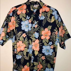 NWOT-Black Hawaiian Button Front Shirt.